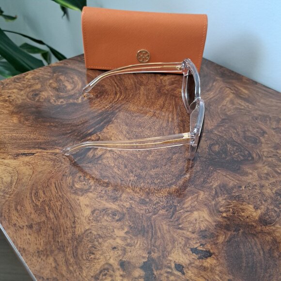 ๐ Tory Burch TY9046 Cat Eye Sunglasses | Gold Flash Mirror | Petite Fit ๐ - Picture 6 of 15
